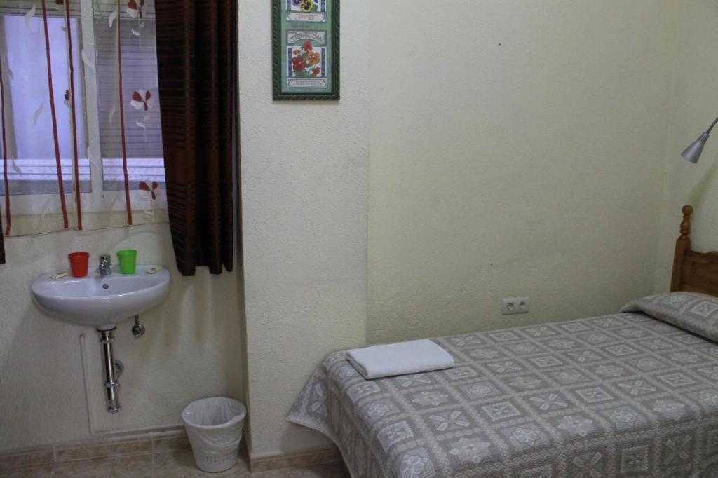 Pension Juanita Малага Номер фото